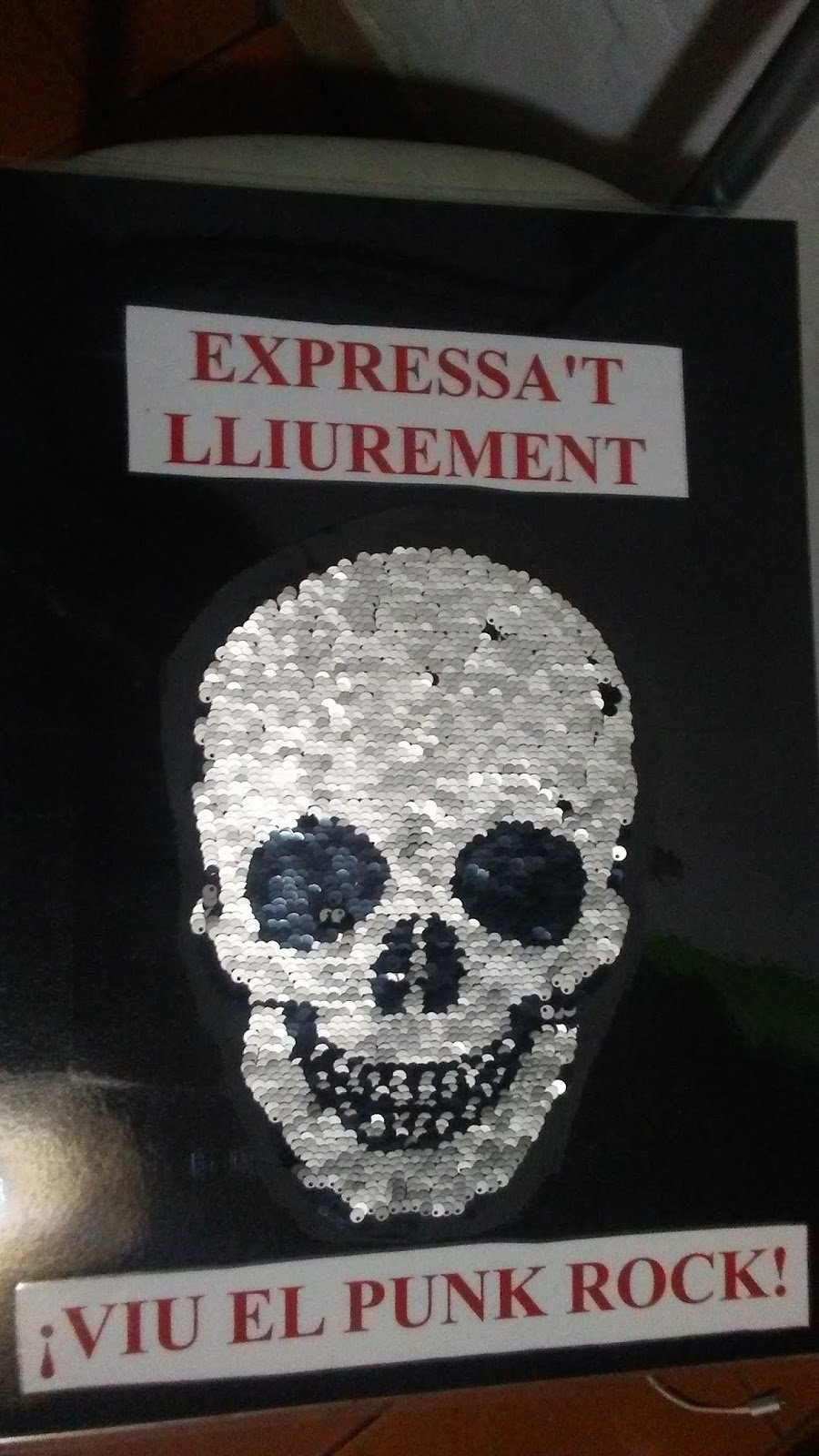 VIVE EL PUNK-ROCK
